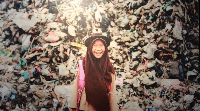 Bantu Guru Belajar Lagi dari Seni bantu guru belajar lagi, karya Rendha Rais, karya belajar untuk berubah